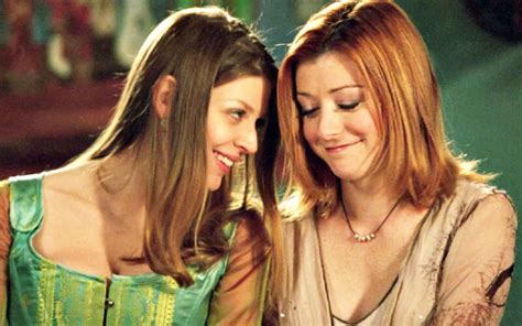 girls kissing lesbian|15 Unforgettable Lesbian & Sapphic Kisses From TV & Movies